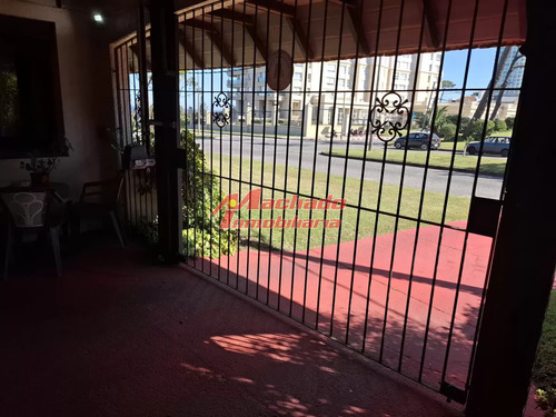 Casa En Venta Playa Mansa, En Impecable Estado