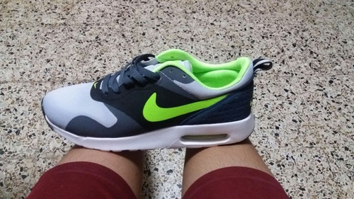 Imagen 2 de 6 de Zapatillas Nike Air Max Tavas