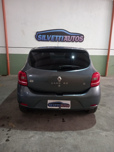 Imagen 14 de 18 de Renault Sandero 1.6 Dynamique 90cv Abs