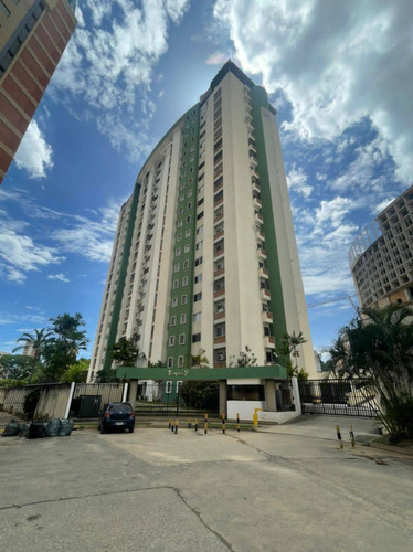 Se Vende Penthouse En Residencias Taguay, Urb. Los Mangos C-222980 H.h