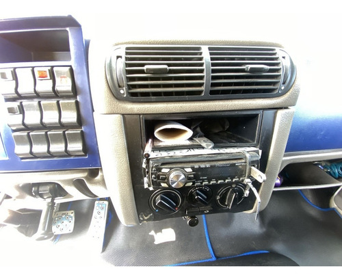 Imagen 21 de 25 de Volkswagen Worker 6110 2006
