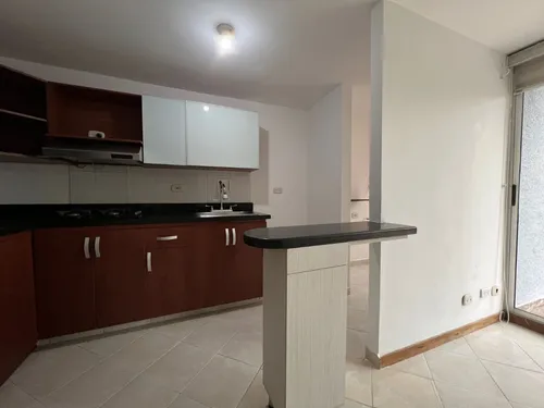 Apto Con Amplia Terraza Cubierta En Envigado