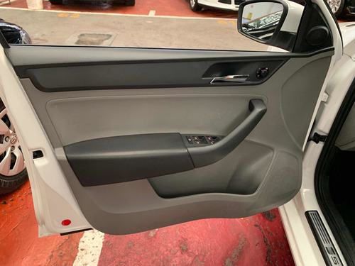 Imagen 11 de 13 de Seat Toledo 1.4t Style Aut Ac 2015