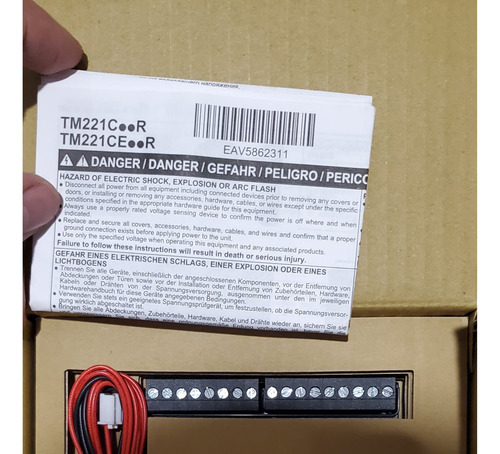 Plc Schneider Electric Modelo Tm221ce24r (Usado)