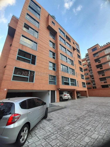 Excelente Penthouse En Venta, Con Hall De Acceso Mls #23-555