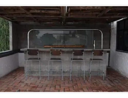Habitación Con Todos Los Servicios En Renta Ubicada En Iztapalapa