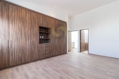 Imagen 11 de 15 de Casa En Lomas De Juriquilla Con Terraza Techada