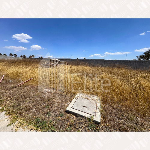 Terreno En Venta En Taray Royal Club Frente A Universidad Mondragon
