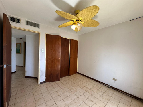 Apartamento Playa Grande Catia La Mar
