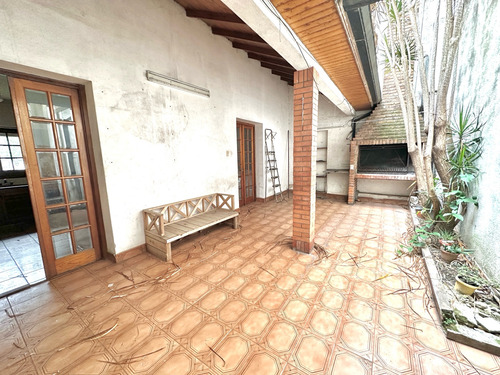Casa Con Local En Venta De 5 Ambientes En Quilmes Oeste