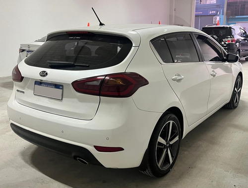 Kia Cerato 2.0 Sx At6