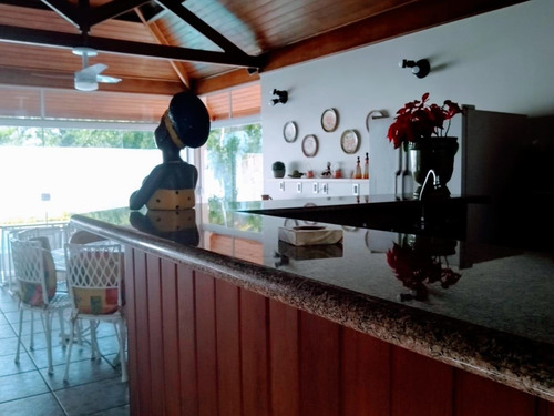 Imagem 3 de 10 de Casa À Venda No Tamboré 03 Com 4 Suítes - Cnc1506