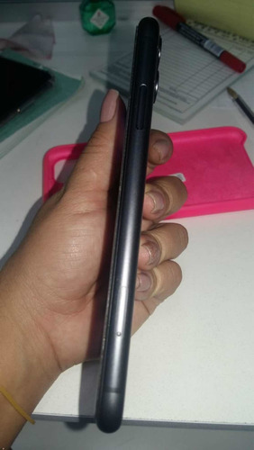 Imagem 3 de 5 de iPhone 11 /128 Gigas