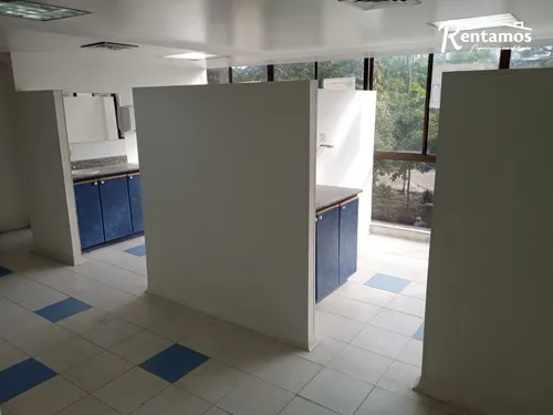 Oficina En Arriendo En Centro. Cod A775380