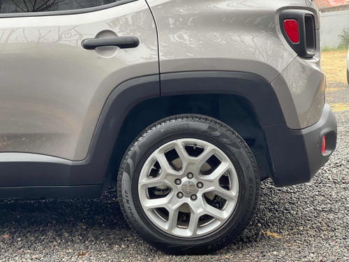 Imagen 7 de 10 de Jeep Renegade 2019 1.8 Sport