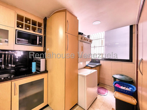 Apartamento Remodelado En Venta, Urb. El Paraiso