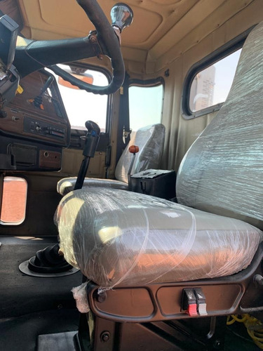 Imagen 10 de 15 de Freightliner Fl120 Modelo 2006 Chasis Cabina Torton 6x4
