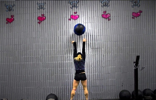 Imagen 4 de 6 de Medicine Ball 8 Kg Funcional Fitnes Crossfit Bien Reforzada!