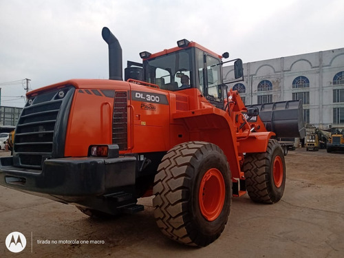 Imagem 6 de 15 de Pá Carregadeira Doosan Dl300 2010*17.3ton. *revisada*repasse