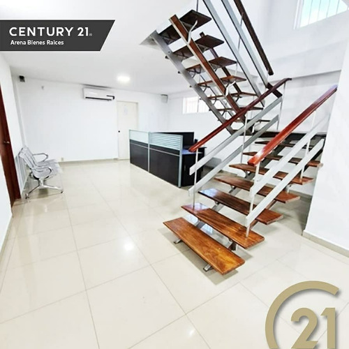 Imagen 3 de 10 de En Venta Casa De Uso Comercial. Local Oficina En Lecheria