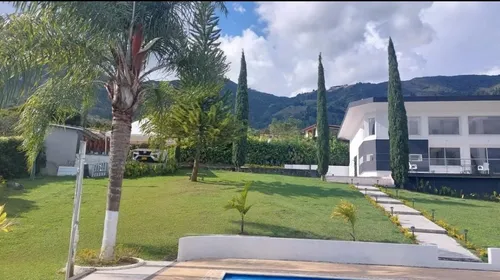 Finca Moderna En Copacabana