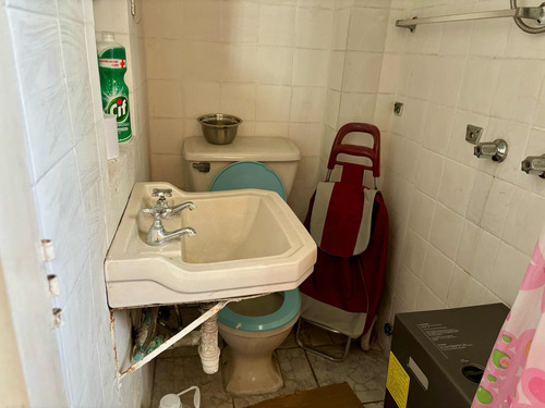 Excelente Ubicación, 6 Dormitorios, 4 Baños, Sólida, 5 Norte