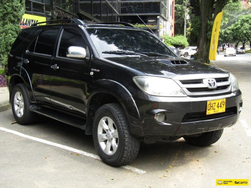 Toyota Fortuner Srv 3000 Cc At 4x4 Td
