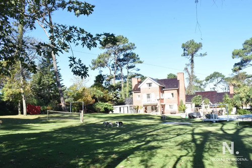 Vende Casa Espectacular En Playa Mansa , Punta Del Este 