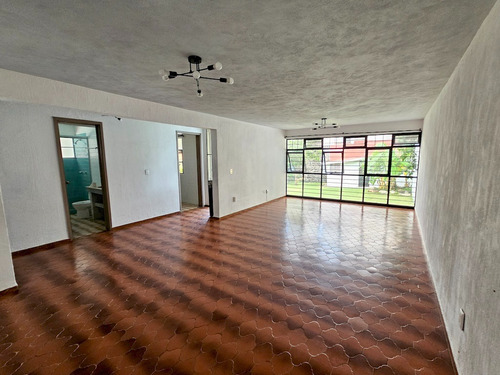 Casa Sola En Venta En Un Solo Nivel En Jardines De Cuernavaca.