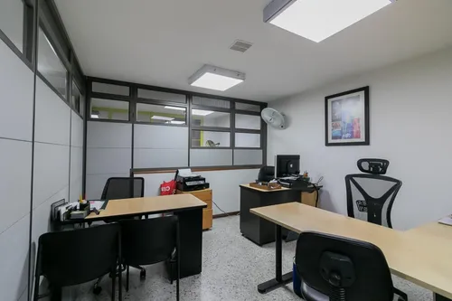 Local En Arriendo En Chico. Cod A1021297