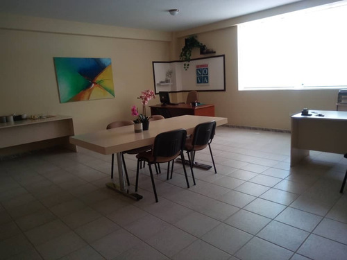 Imagen 2 de 10 de Oficina En Alquiler En Cc Montebianco Cód 142093