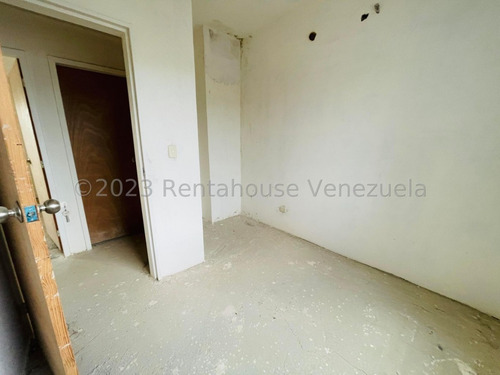 Imagen 5 de 30 de Casa En Venta En La Piedad Norte Cabudare Lara ++23-19030 */m.e.c - R-a-h N° +0-4-2-4- 5.5.6. 5.7. 5.9 *--**