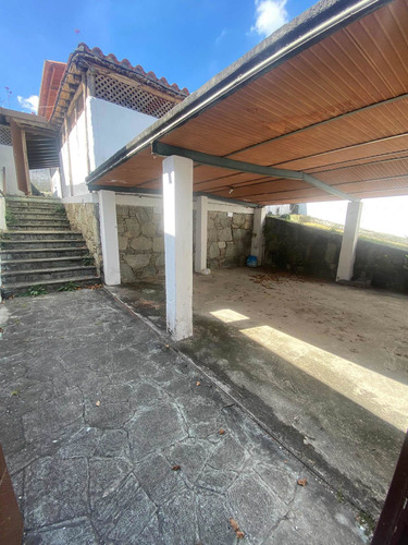 Imagen 2 de 24 de Casa Santa Ana - El Cafetal En Calle Cerrada