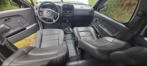 Nissan Frontier 2.5 Std D22 4x2