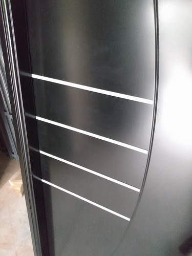 Imagen 3 de 5 de Puerta Pavir Lujan 80x200 C/apliques Barral Acero Inox Curva