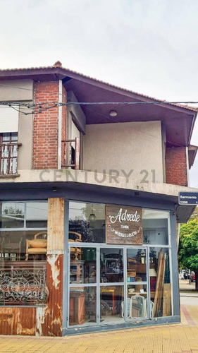 ¡oportunidad Única En Esquina! Propiedad Con Gran Potencial Comercial Y Residencial