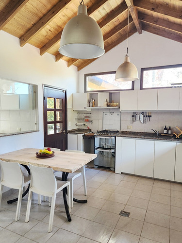 Casa En Cariló Para 10 Pers. A 150 M Mar Con Cerco Y Pileta