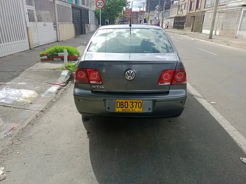 Carro Familiar Versión Top De Gama Enllantado Negociable