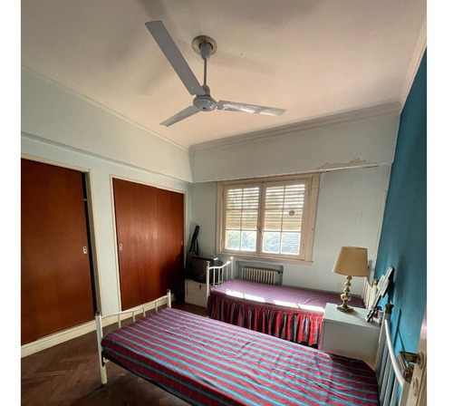 Imagen 21 de 25 de Mitre 1463, Entre Drummond Y Av. Espora, Adrogué Chalet De Estilo Distribuido En Dos Plantas Y Desarrollado Sobre Doble Lote En Inmejorable Ubicación
