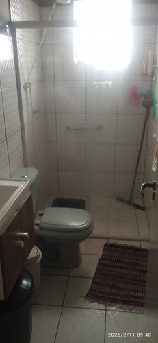 Casa Térrea Com Sobrado Fundos
