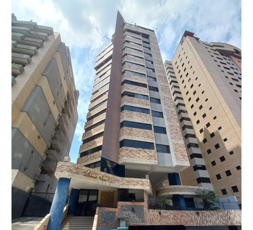 Alquila Apartamento En Urb. La Trigaleña, Res. Luxor Suites Ii