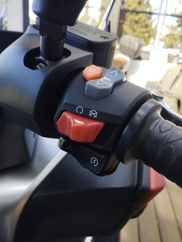 Imagen 7 de 18 de Kymco Downtown 350i Abs
