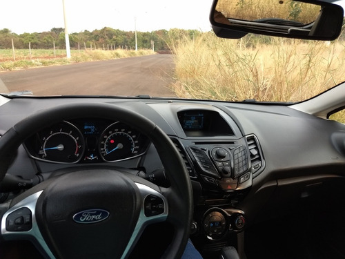 Imagem 8 de 10 de Ford Fiesta 2014 1.6 16v Titanium Flex Powershift 5p