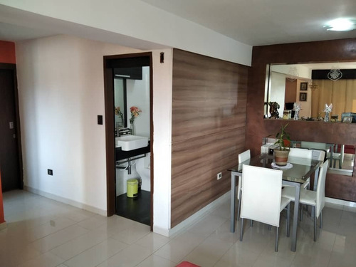 Imagen 7 de 12 de Hermoso Apartamento Remodelado En Res Los Roques // 04128901630