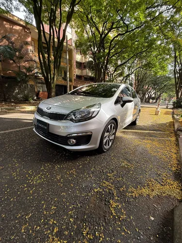 Kia Rio Spice Sedan 2016 Mecánico 4x2