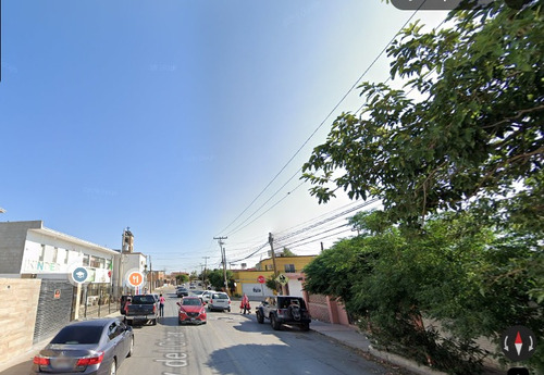 Casa Ubicada En Colonia Mascareñas, Juárez Chihuahua. Con 6 Recamaras Y 971m2. Entre Av. Del Charro Y Av. De La Raza.