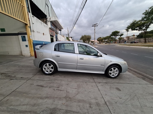 Imagem 7 de 14 de Chevrolet Astra Hatch 2.0 8v Advantage 2009/2009