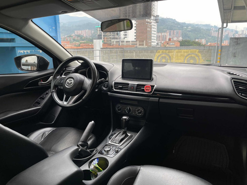 Imagen 5 de 11 de Mazda 3 2.0 Touring 2015