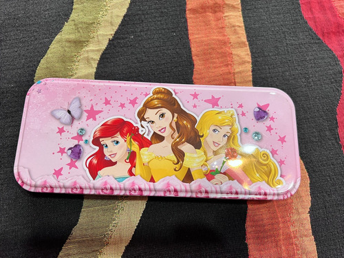 Cartuchera Disney Princesas Rectangular Metalica 21x9x3cm