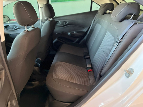 Imagem 10 de 12 de Chevrolet Onix 1.0 Mpfi Joy 8v Flex 4p Manual